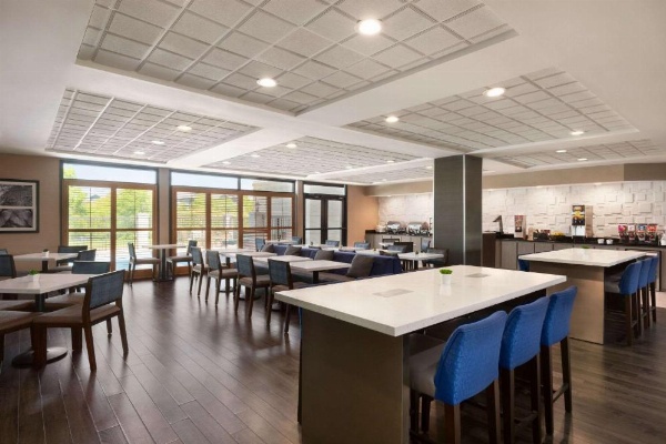 Wingate By Wyndham Montgomery image 8